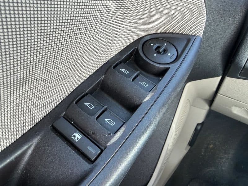 2012 Ford Focus SE Hatchback 4D — photo 23 of 25