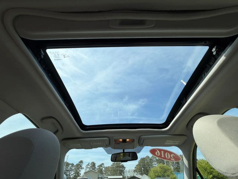 2016 Subaru Forester 2.5i Premium Sport Utility 4D — photo 17 of 28