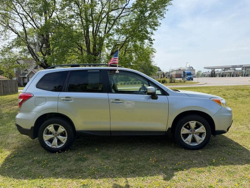 2016 Subaru Forester 2.5i Premium Sport Utility 4D — photo 5 of 28