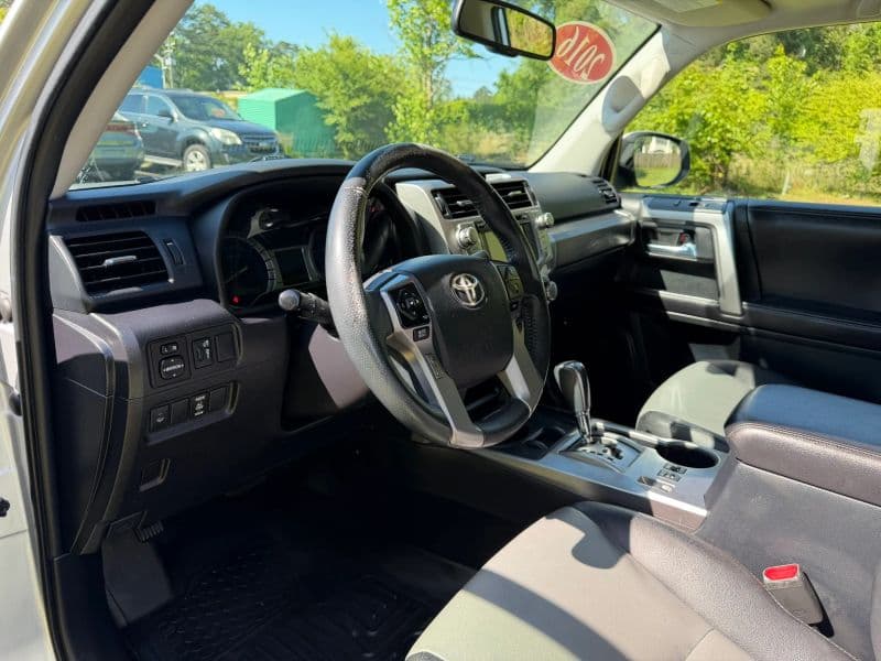 2016 Toyota 4Runner SR5 Premium Sport Utility 4D — photo 12 of 25
