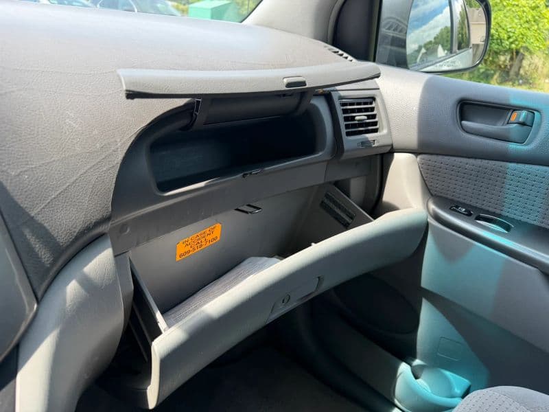 2006 Toyota Sienna LE Minivan 4D — photo 25 of 25