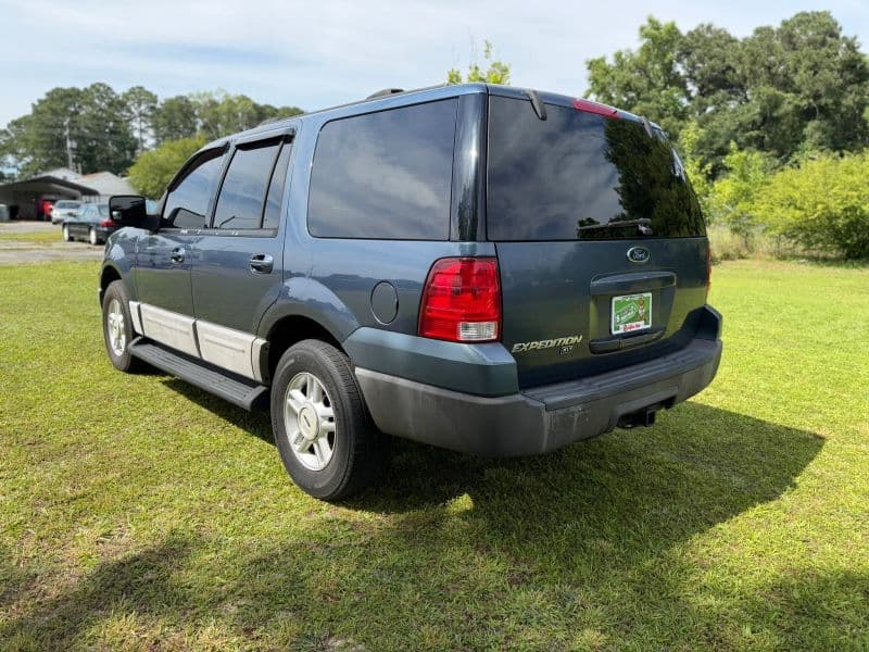 2003 Ford Expedition XLT Sport Utility 4D — photo 8 of 23
