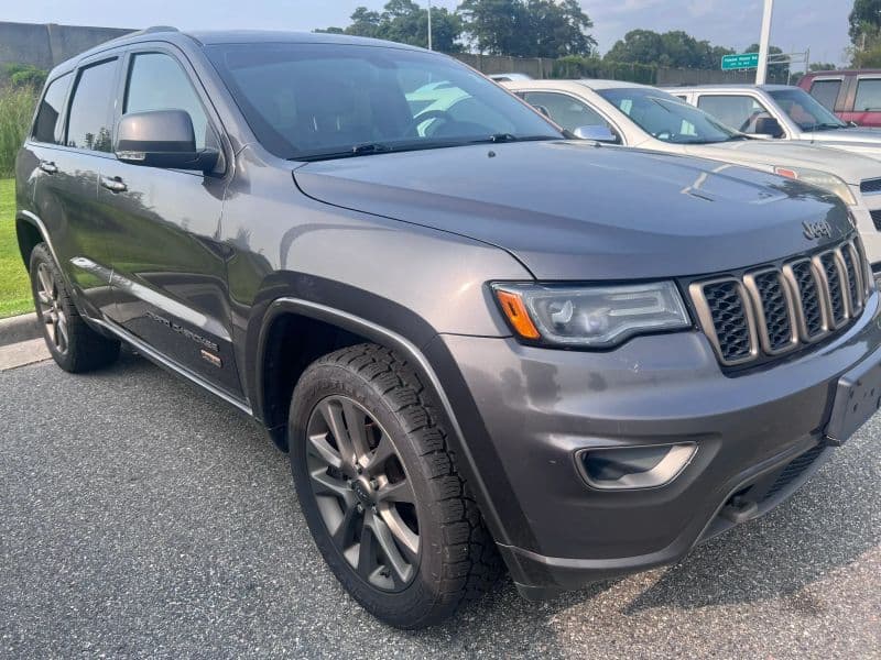 2017 Jeep Grand Cherokee Limited 75th Anniversary Edition Sport Utility 4D — photo 2 of 8