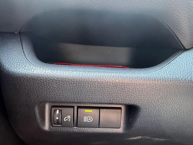 2019 Toyota RAV4 XLE Sport Utility 4D — photo 18 of 29