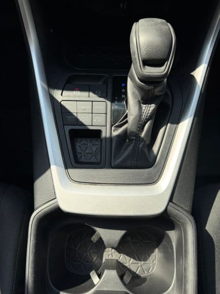 2019 Toyota RAV4 XLE Sport Utility 4D — photo 23 of 29