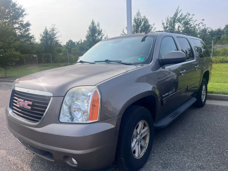 2013 GMC Yukon XL 1500 SLT Sport Utility 4D — photo 1 of 6