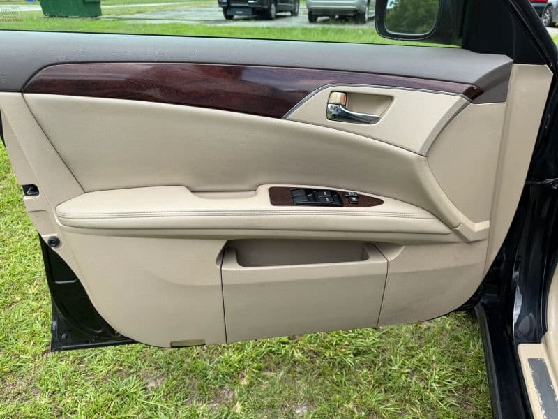 2008 Toyota Avalon XLS Sedan 4D — photo 11 of 30