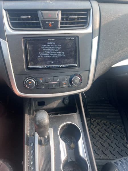 2016 Nissan Altima 2.5 S Sedan 4D — photo 7 of 8