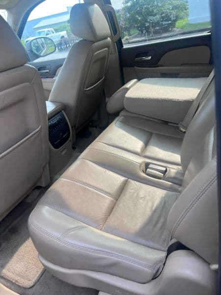 2013 GMC Yukon XL 1500 SLT Sport Utility 4D — photo 4 of 6
