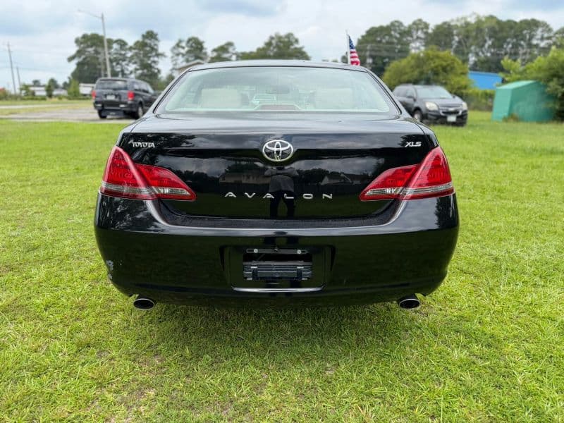 2008 Toyota Avalon XLS Sedan 4D — photo 7 of 30