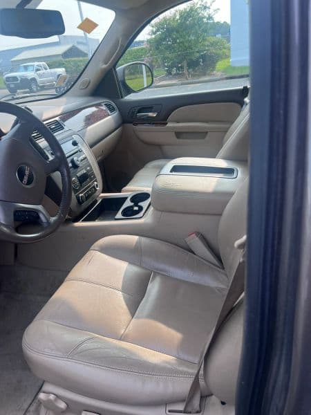 2013 GMC Yukon XL 1500 SLT Sport Utility 4D — photo 3 of 6