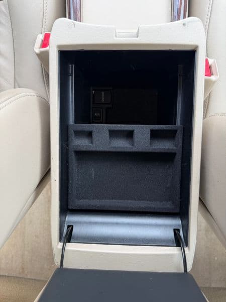 2008 Toyota Avalon XLS Sedan 4D — photo 26 of 30