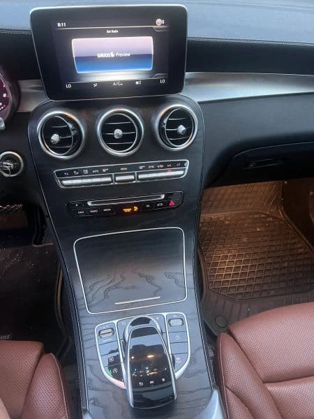 2018 Mercedes-Benz GLC GLC 300 4MATIC Sport Utility 4D — photo 10 of 12