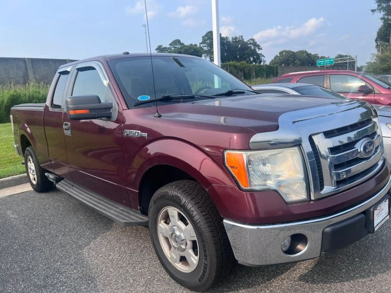 2010 Ford F150 Super Cab XLT Pickup 4D 6 1/2 ft — photo 2 of 6