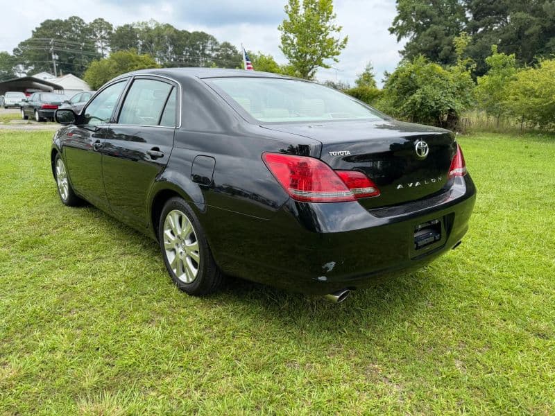 2008 Toyota Avalon XLS Sedan 4D — photo 8 of 30