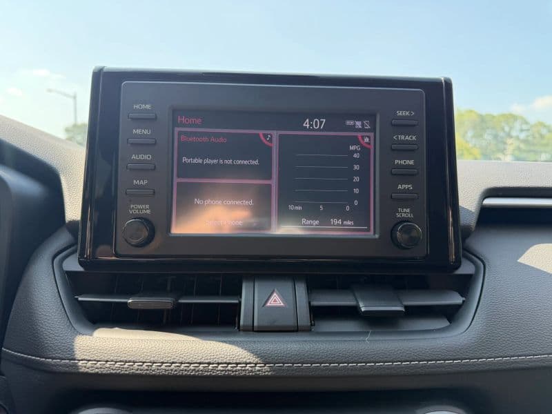 2019 Toyota RAV4 XLE Sport Utility 4D — photo 20 of 29