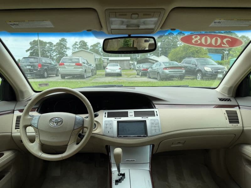 2008 Toyota Avalon XLS Sedan 4D — photo 16 of 30